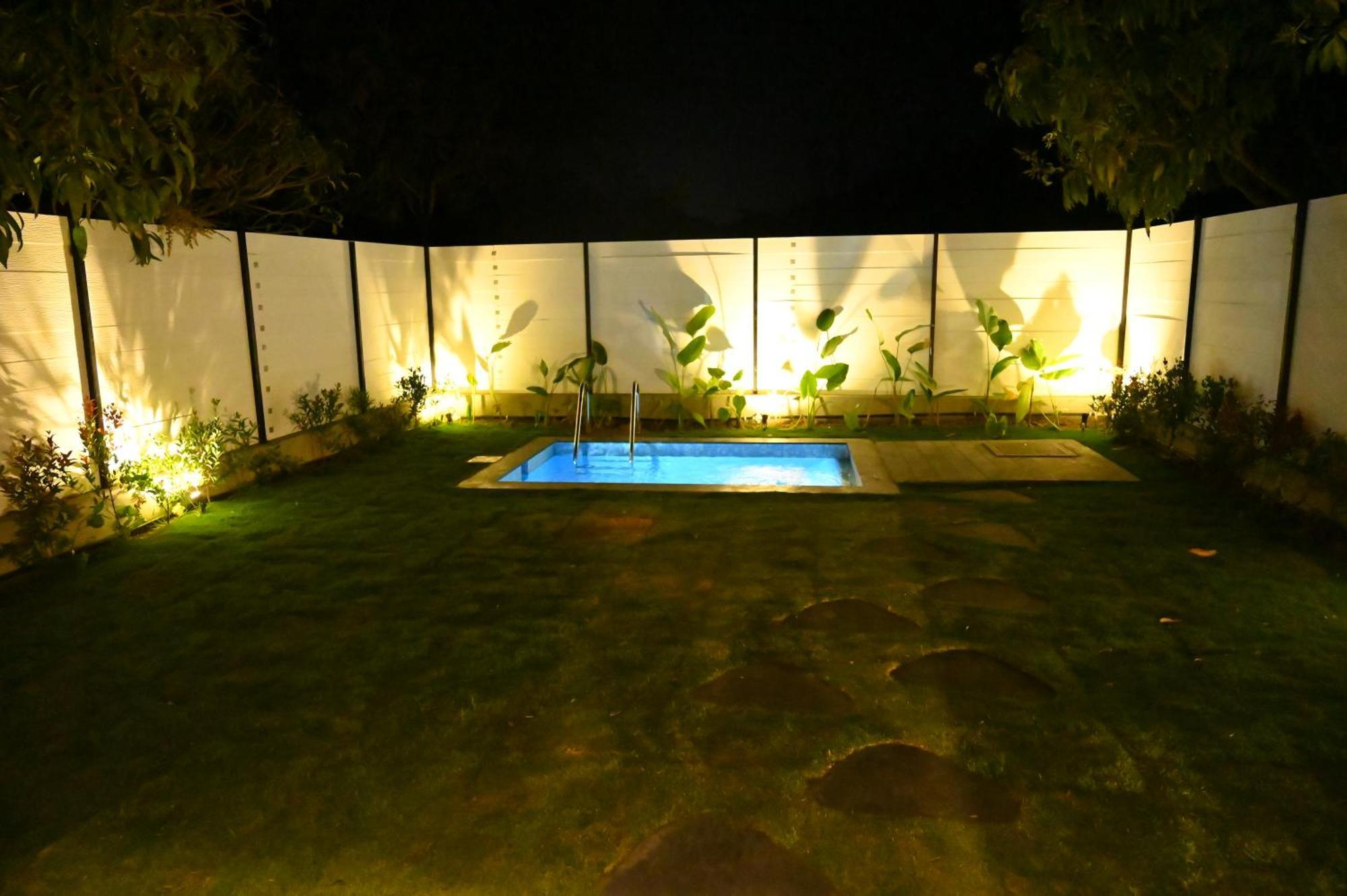Aura Farms - Private Pool Cottages Rāmanagaram Esterno foto