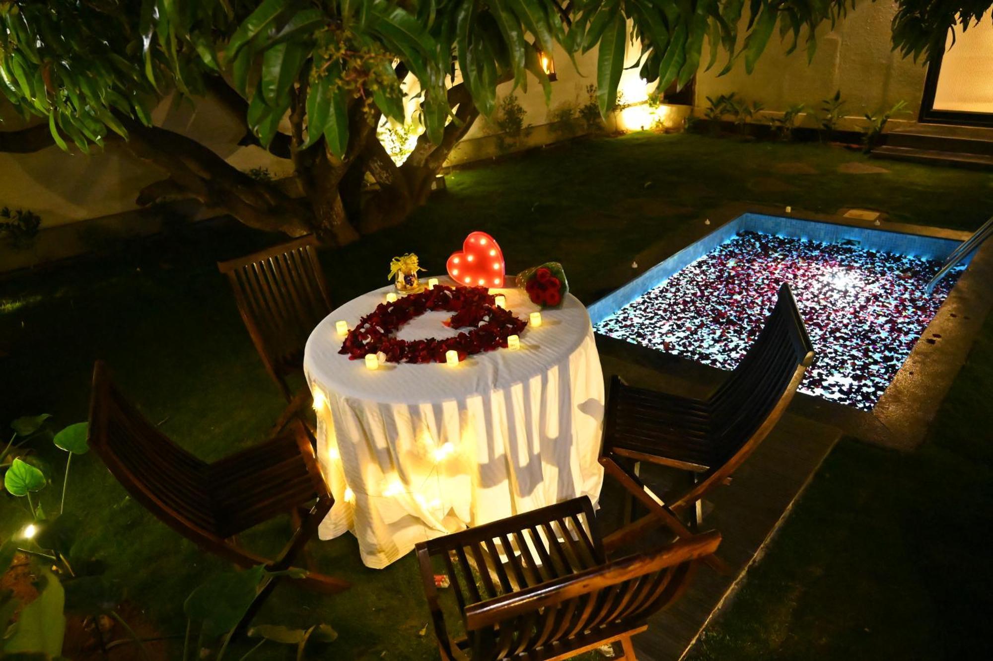 Aura Farms - Private Pool Cottages Rāmanagaram Esterno foto