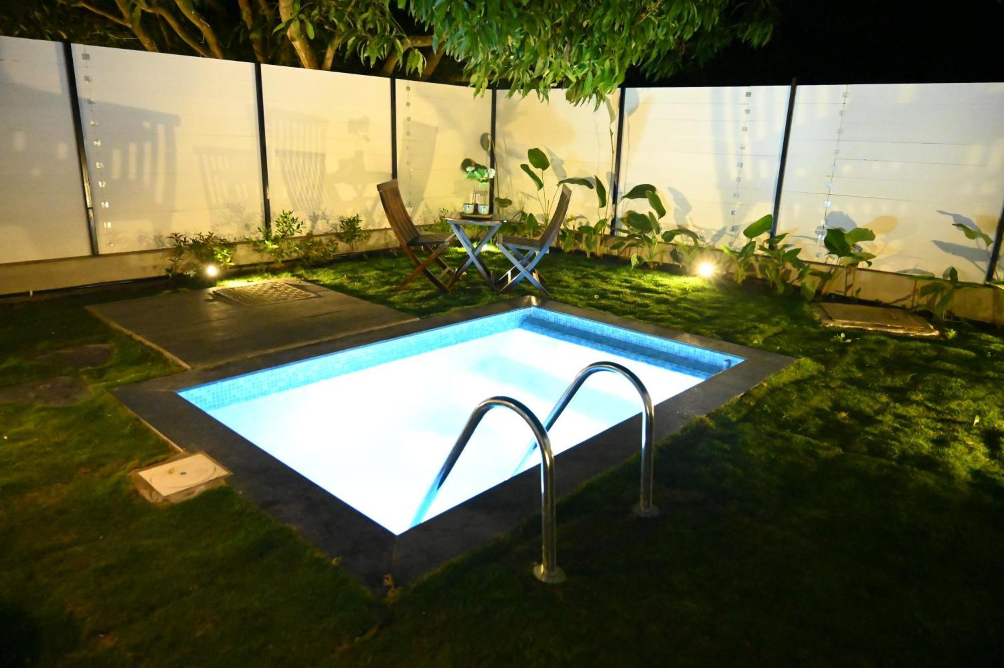 Aura Farms - Private Pool Cottages Rāmanagaram Esterno foto