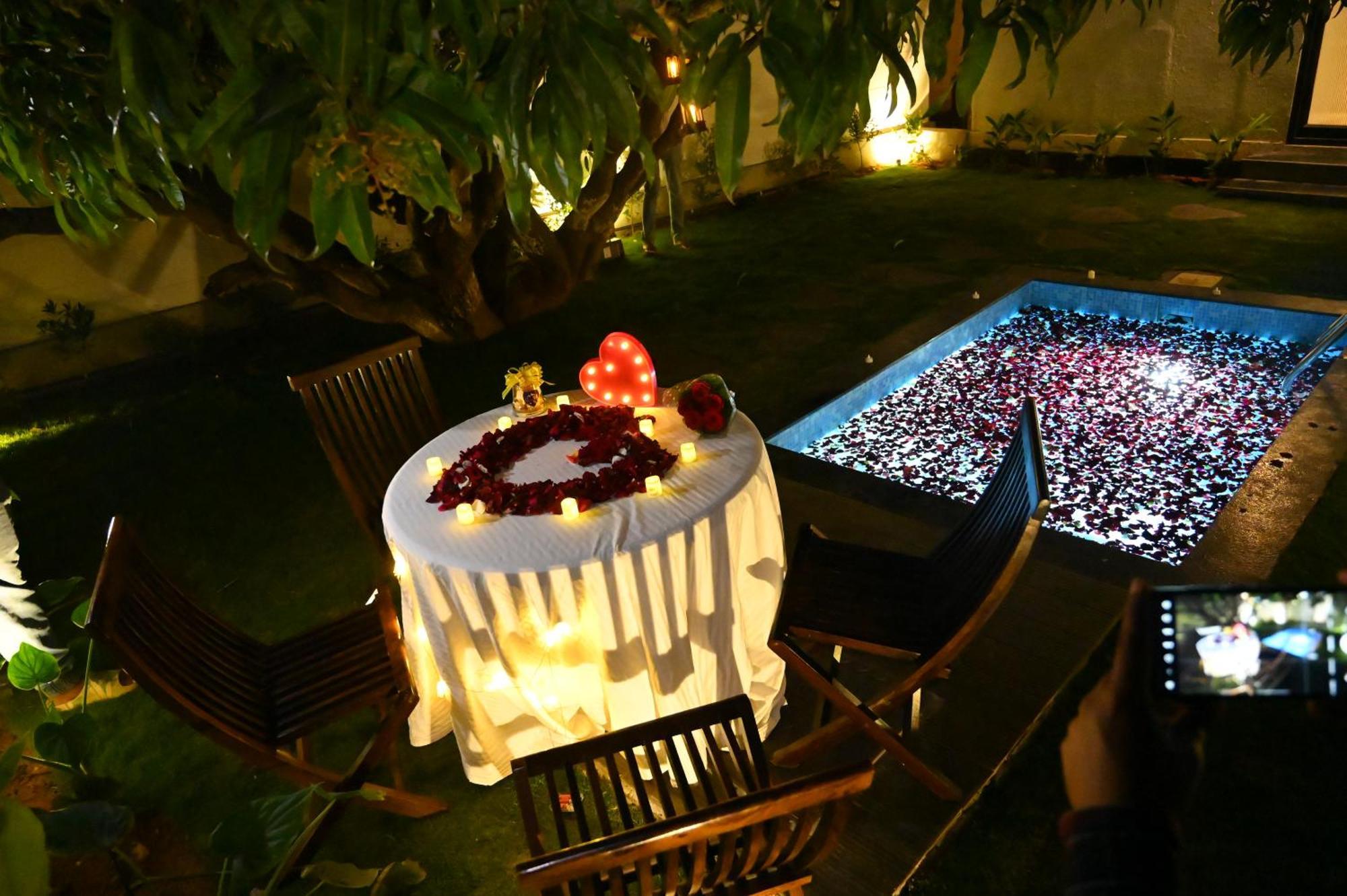 Aura Farms - Private Pool Cottages Rāmanagaram Esterno foto
