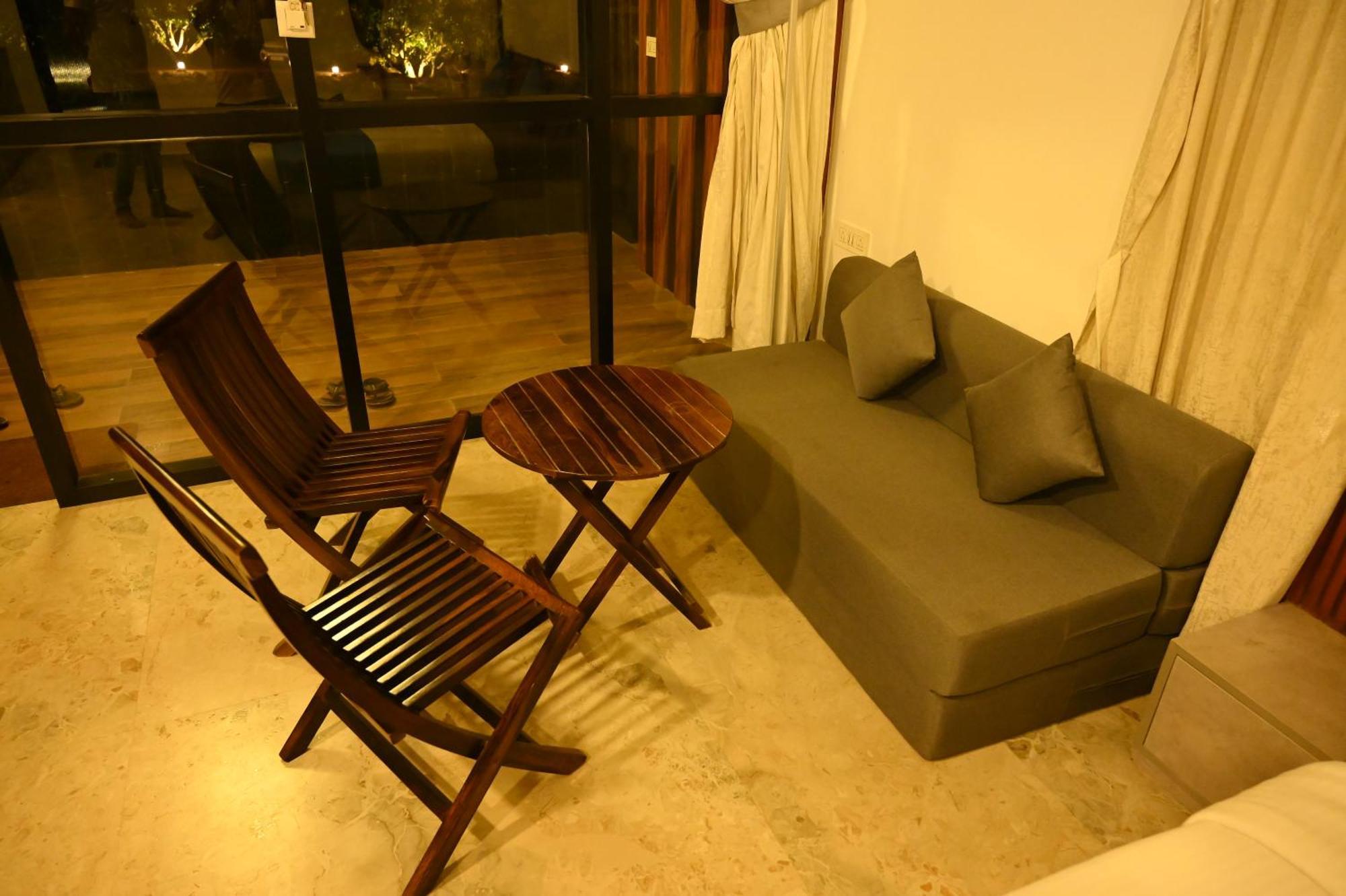 Aura Farms - Private Pool Cottages Rāmanagaram Esterno foto